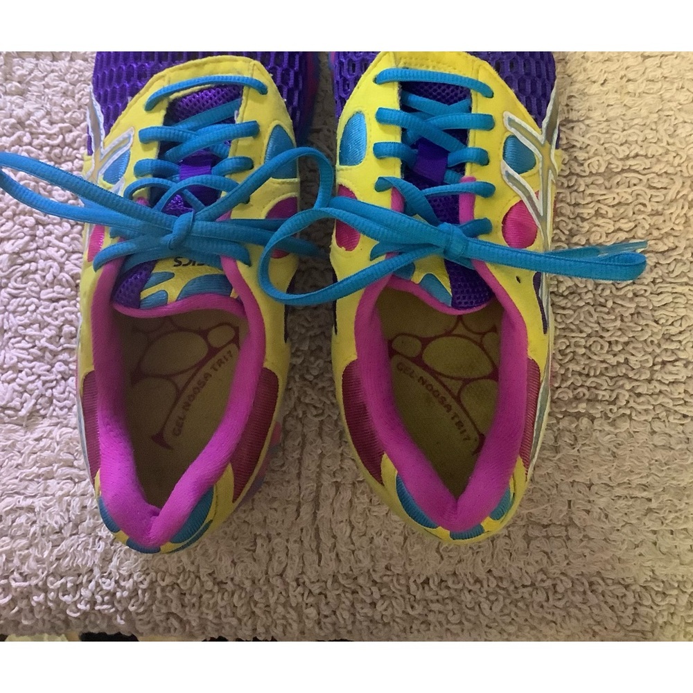 Asics Running shoe Gel-Noosa Tri 7, size 7.5, pink, teal blue, purple, & yellow.